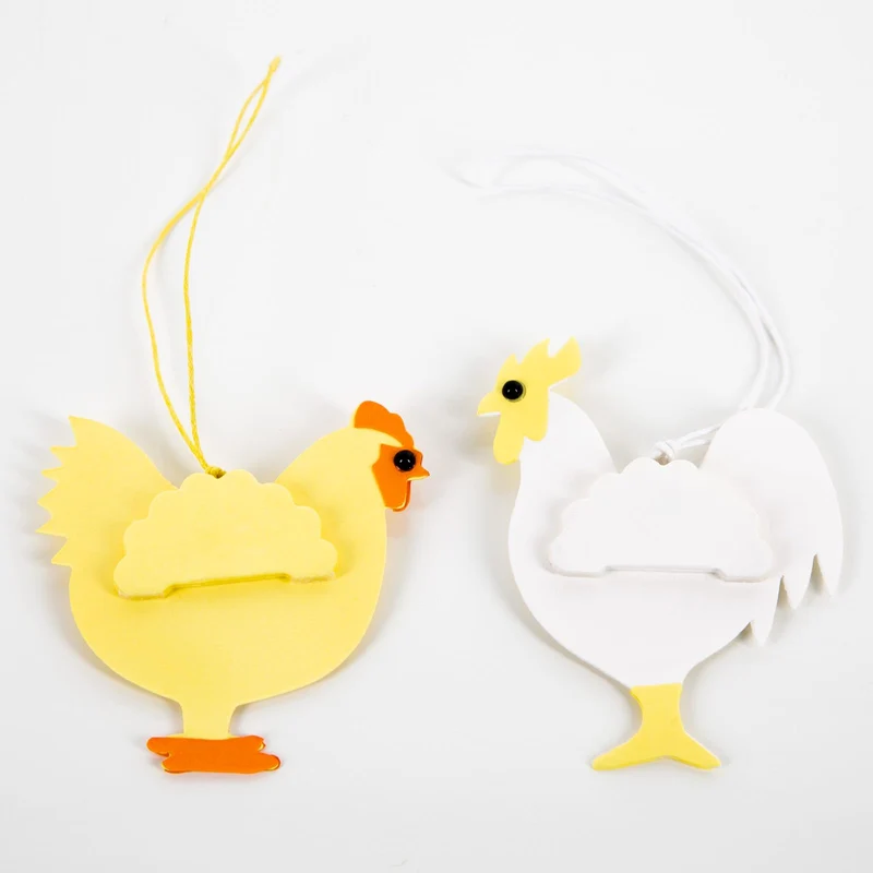 Logbuch-Verlag 4 kleine Ostern Deko Hühner zum Aufhängen gelb weiß Osterdekoration aus Papier Frühling Deko 9,5 x 7,5 cm