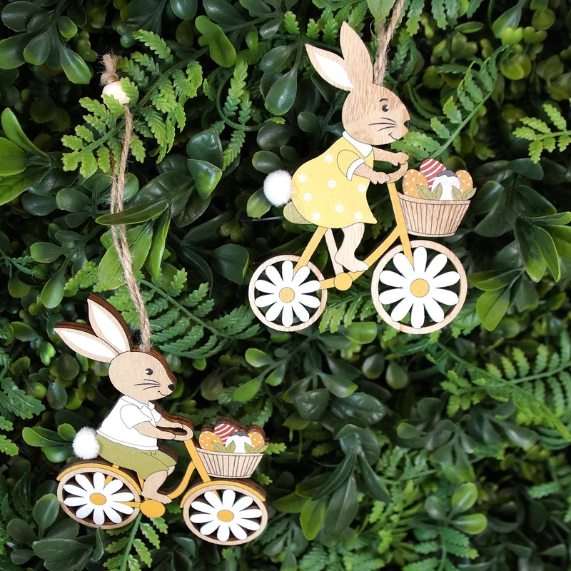 Holzanhänger Hase auf Fahrrad 9x12 cm – 2er-Set sortierte Osterdeko zum Aufhängen mit Eiern im Korb – Frühlingsdeko aus Holz – Logbuch-Verlag